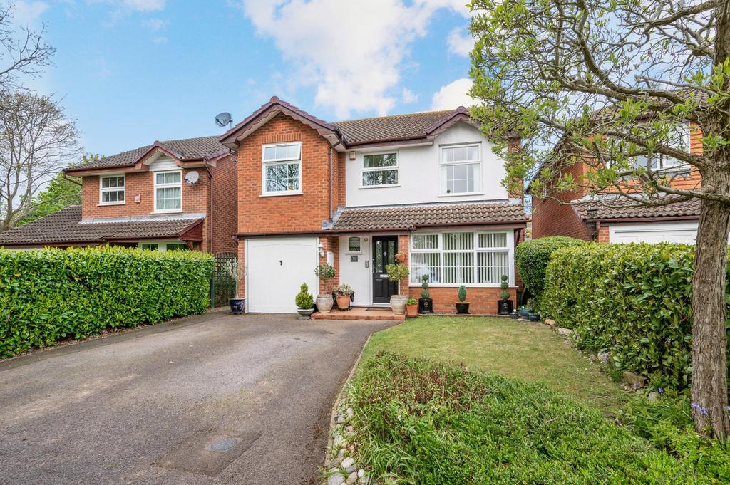 Thorneycroft Close, WALTONONTHAMES... 4 bed detached house for sale