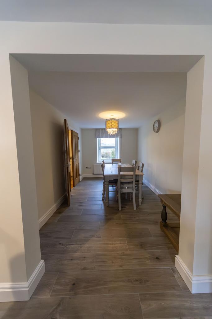 Dining room (second image)