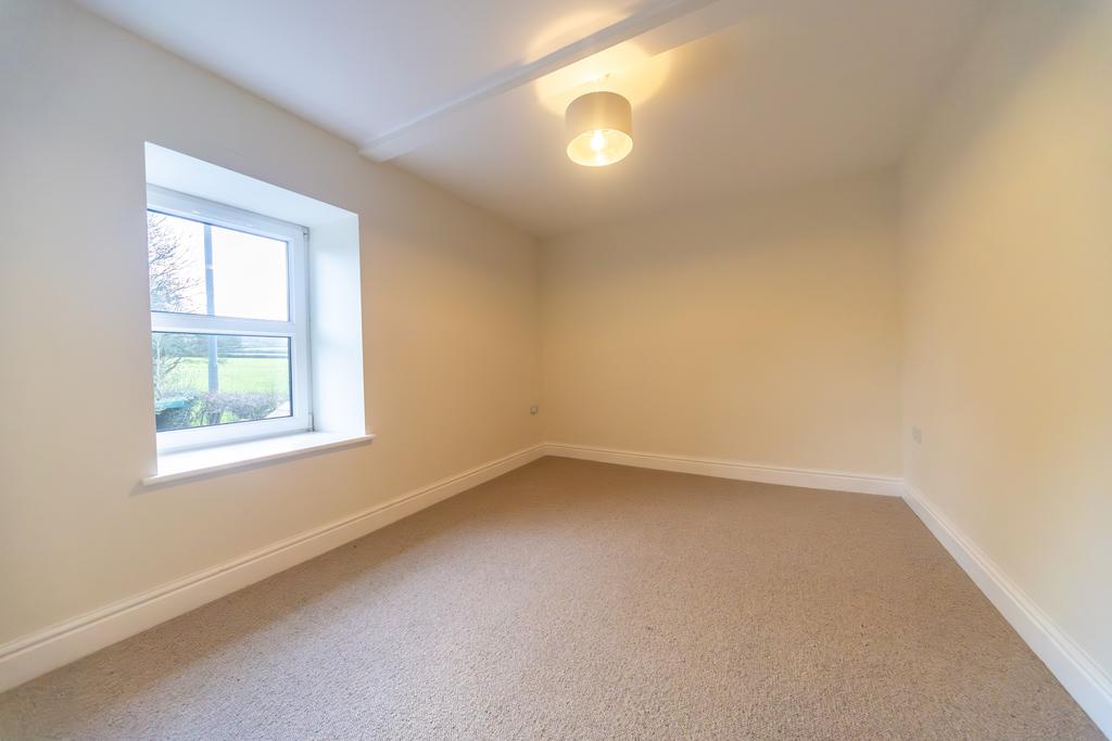 Rear bedroom 4