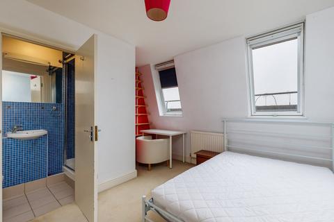 2 bedroom maisonette to rent, Raynham Road, Hammersmith W6