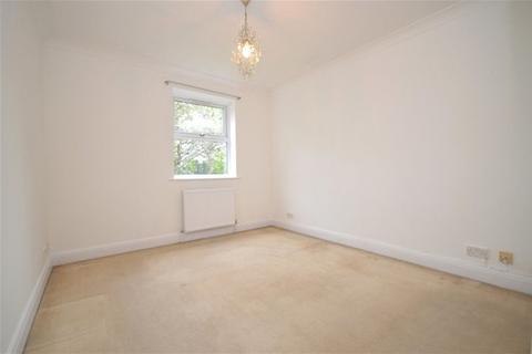 2 bedroom flat to rent, London Road, St Albans