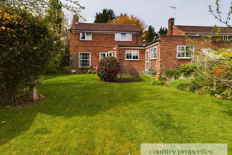 3 bedroom detached house for sale, Beehive Lane, Welwyn Garden City, AL7