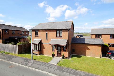 3 bedroom detached house for sale, Beacons Park, Brecon, LD3