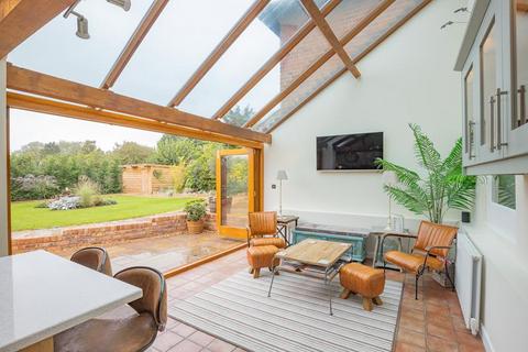 Swallows Rest Gloucester Road, Ledbury, HR8 2JE