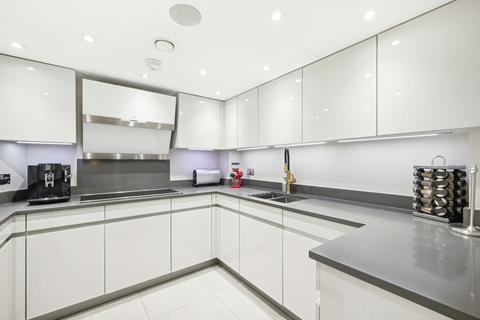 4 bedroom flat for sale, Crown Reach, 145 Grosvenor Road, London, SW1V