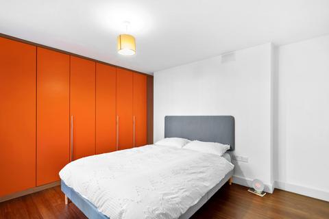 2 bedroom apartment to rent, Parkland Gardens, SW19