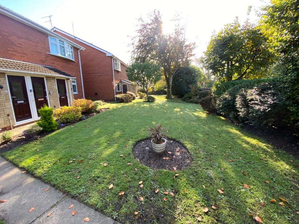 30 Church Road, Formby, Liverpool, L37 2 bed apartment for sale £180,000