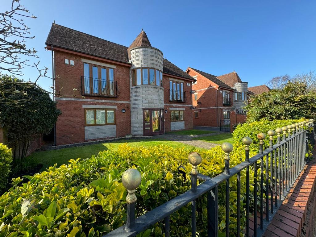 Rosemary Lane, Formby, Liverpool, L37 2 bed apartment for sale £230,000