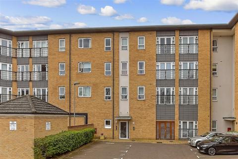 1 bedroom flat for sale, Southernhay Close, Basildon, Essex