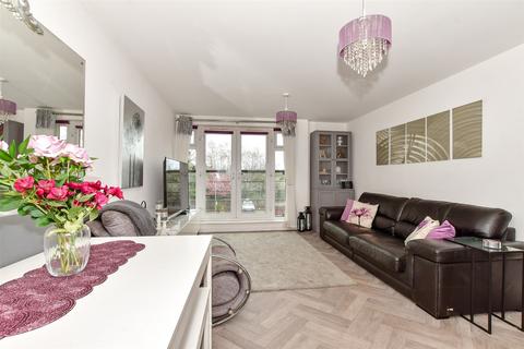 1 bedroom flat for sale, Southernhay Close, Basildon, Essex