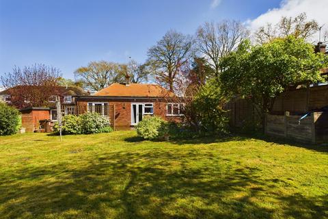 8 Barn Lane, Oakley, Basingstoke, RG23 7HT