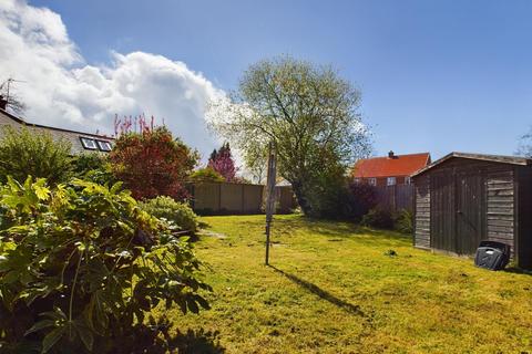 8 Barn Lane, Oakley, Basingstoke, RG23 7HT