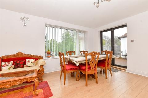 41 Heathhurst Road, South Croydon, CR2 0BB