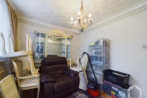 2 bedroom terraced house for sale, Duncombe Street, Bletchley, MK2