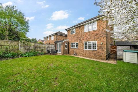4 Windy Wood, Godalming, GU7 1XX