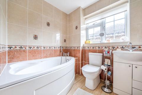 4 Windy Wood, Godalming, GU7 1XX