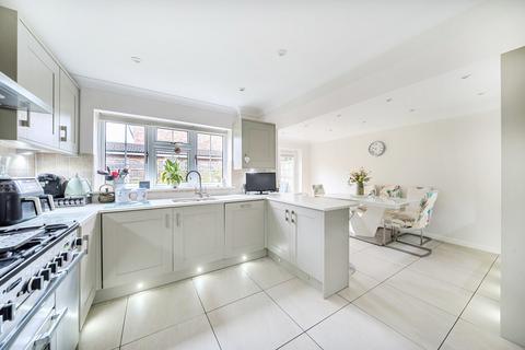 4 Windy Wood, Godalming, GU7 1XX