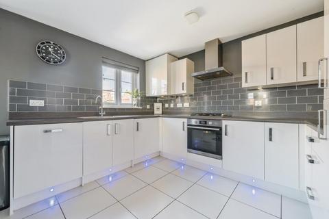 5 bedroom link detached house for sale, Kingsmere,  Bicester,  Oxfordshire,  OX26