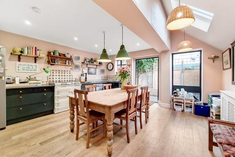 10 Rainville Road, London, W6 9HA