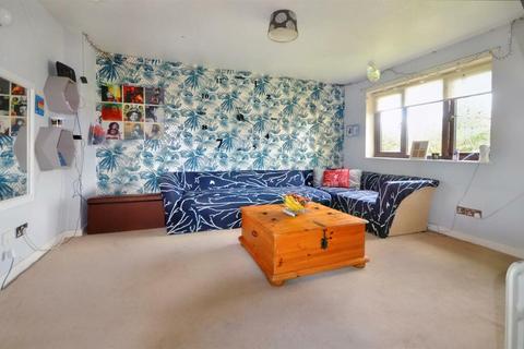 2 bedroom flat for sale, New Road, Gillingham, SP8