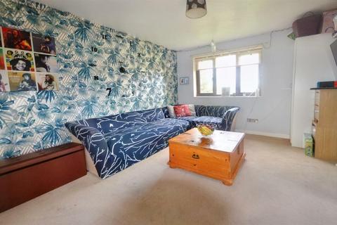 2 bedroom flat for sale, New Road, Gillingham, SP8