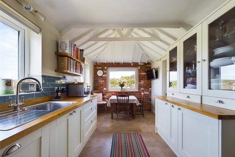 2 bedroom bungalow for sale, Heather Close, Stroud, Gloucestershire, GL5
