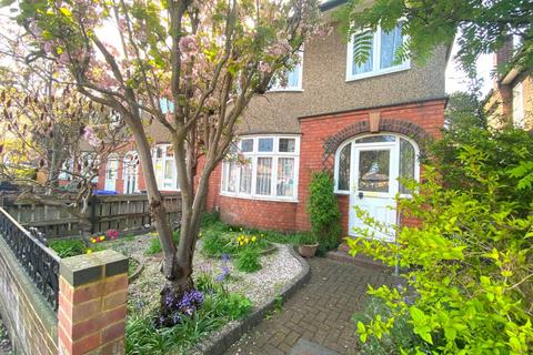 3 bedroom end of terrace house for sale, Broadmead Avenue, Abington, Northampton NN3 2QY