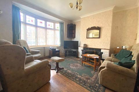 3 bedroom end of terrace house for sale, Broadmead Avenue, Abington, Northampton NN3 2QY