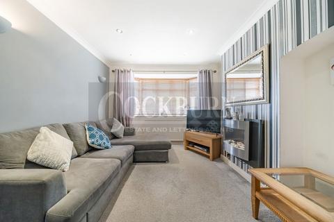 10 Caithness Gardens, Sidcup, DA15 8HS