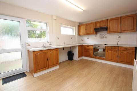 3 bedroom terraced house for sale, South View, Rhoose, CF62 3EN