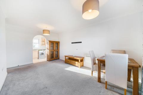 2 bedroom flat to rent, International Way, Sunbury-On-Thames, TW16