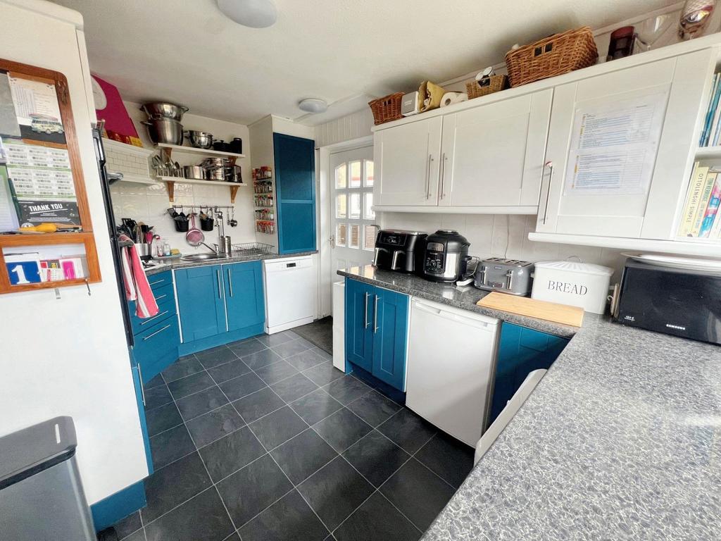 Honiton Way, North Shields, Tyne and... 4 bed semidetached house for