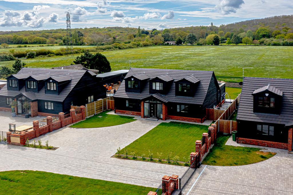 Lower Road, Hockley, SS5 5 bed detached house for sale £950,000