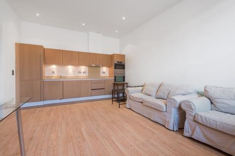 2 bedroom flat to rent, Bromyard Avenue London W3