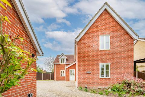 Barley Fields Beccles Road, Burgh St Peter, Beccles, NR34 0AA