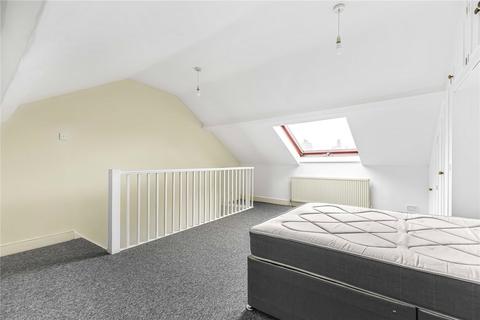 3 bedroom flat to rent, Tremadoc Road, London, SW4