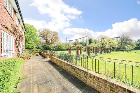 Fairmead Duffield Park, Stoke Poges, Slough, SL2 4HY