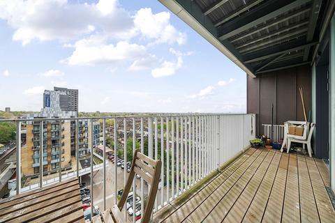 1 bedroom apartment for sale, Station Approach, Hoe Street, London