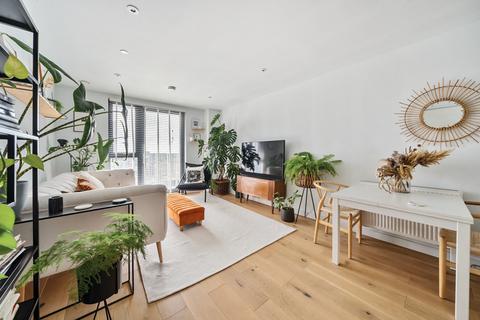 1 bedroom apartment for sale, Station Approach, Hoe Street, London