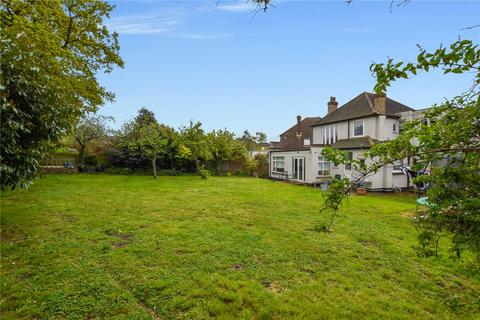 17 Oaklands Close, Bexleyheath, DA6 7AP