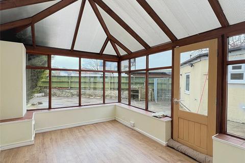 402 Kings Road, Bradford, BD2 1NH