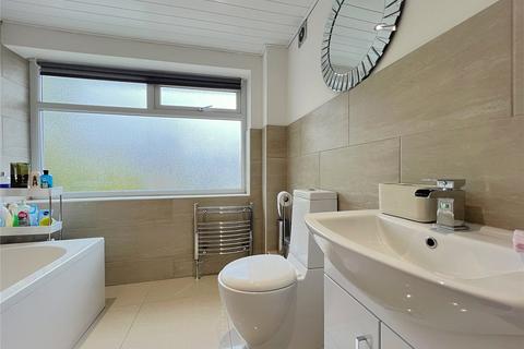 402 Kings Road, Bradford, BD2 1NH