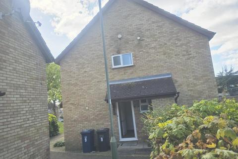 3 bedroom detached house to rent, Snowdon Drive, Cambriangreen, Colindale, NW9