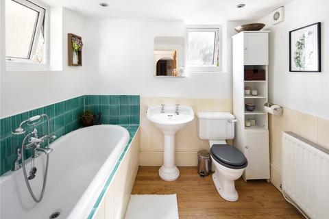 108b Tredegar Road, London, E3 2EP