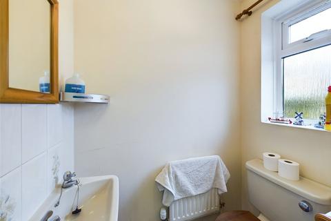 2 bedroom end of terrace house for sale, Bristol Road, Quedgeley, Gloucester, Gloucestershire, GL2