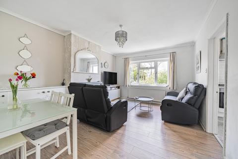 Flat 7, Kenilworth Court Heathcote Grove, London, E4 6RX