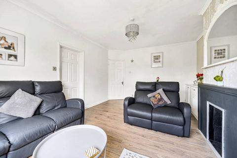 Flat 7, Kenilworth Court Heathcote Grove, London, E4 6RX