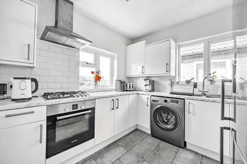 Flat 7, Kenilworth Court Heathcote Grove, London, E4 6RX