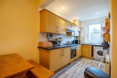 2 bedroom flat to rent, 2718L Richmond Place, Edinburgh, EH8 9SS