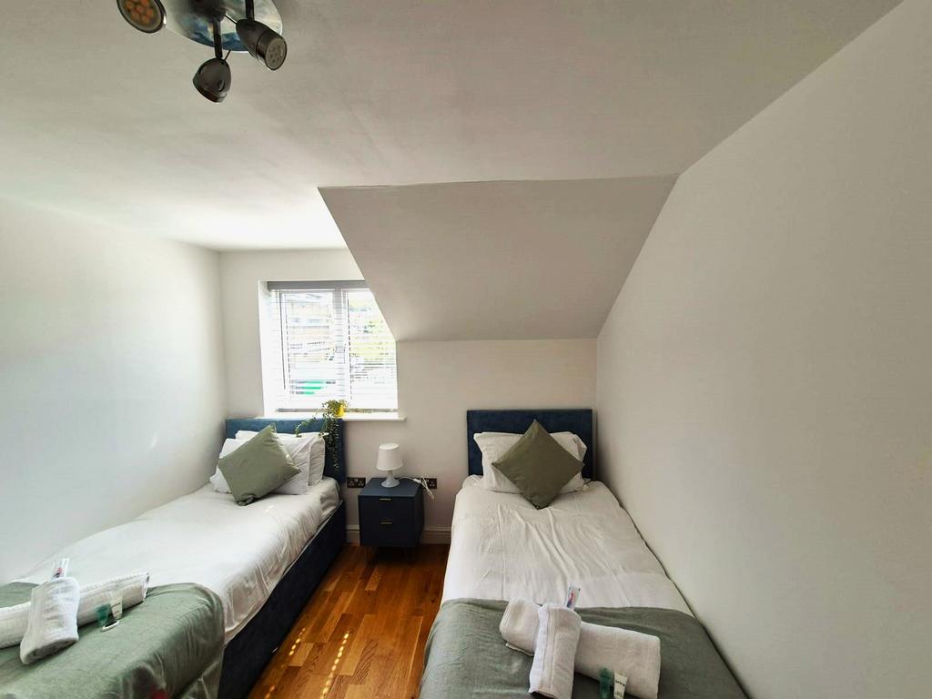 London - 2 bedroom flat to rent